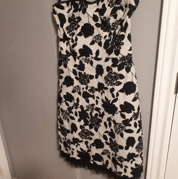 R&W CO Dress - Picture 3 of 7